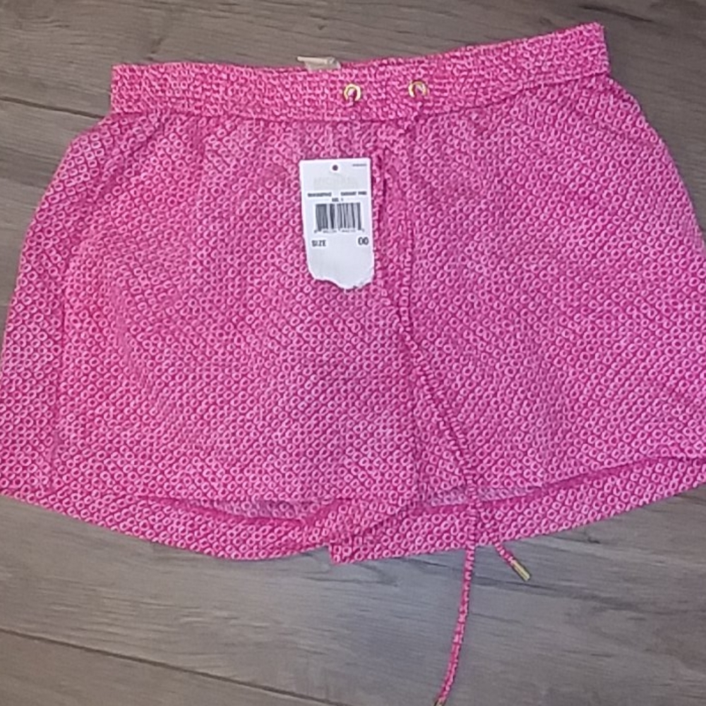 Michael kors breezy pink shorts
